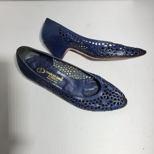 ❤️ 3 for $35 Vintage leather floral cut out low kitten heels indigo blue 6